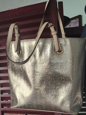 Micheal Kors Tote
